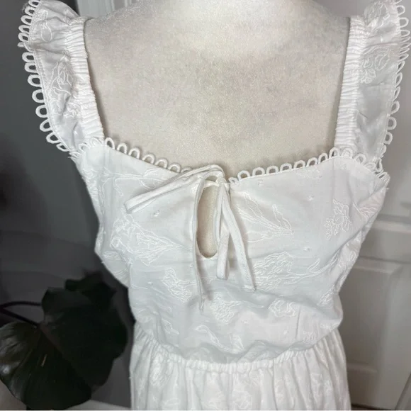 White Cotton Embroidered Eyelet Sundress | Knee Length | Like New small - Picture 3 of 13